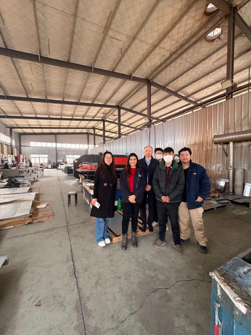 Equipe BRChina visitando fábrica na China